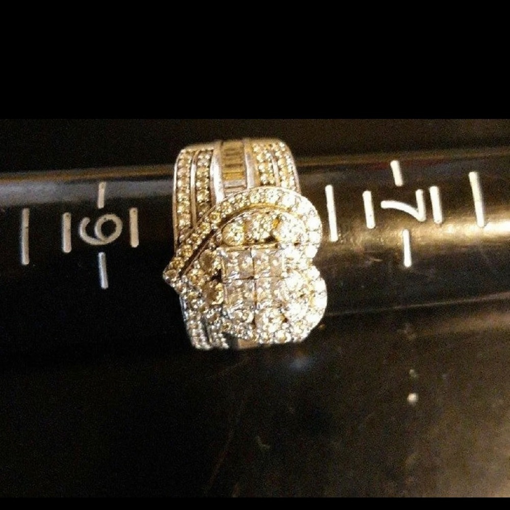 Beautiful Ring!! - Picture 5 of 5